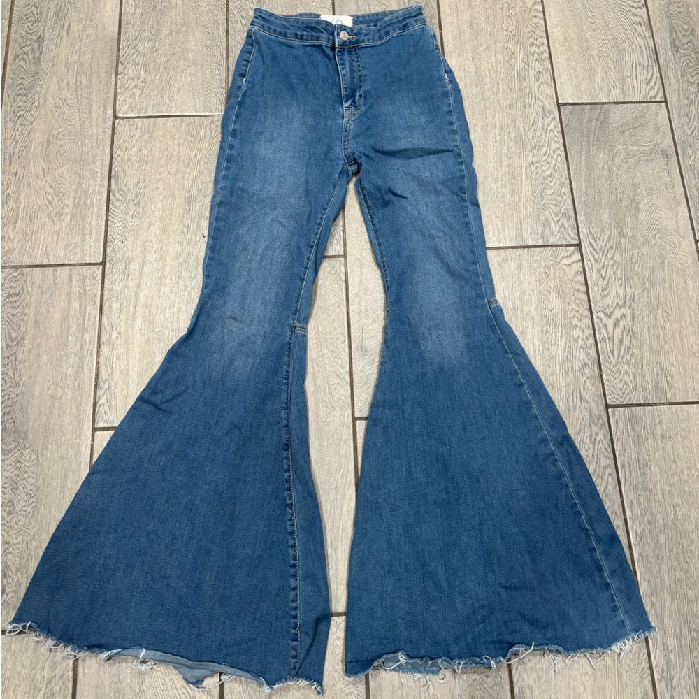 Free people bell bottom jeans Size 26 - Picture 3 of 8